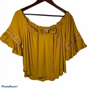 Iris Boho Off Shoulder Crop Top. Sz L. EUC